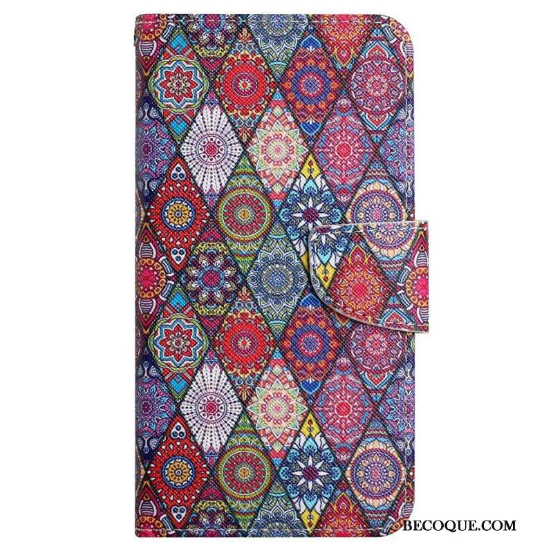 Housse iPhone 15 Joli Patchwork à Lanière