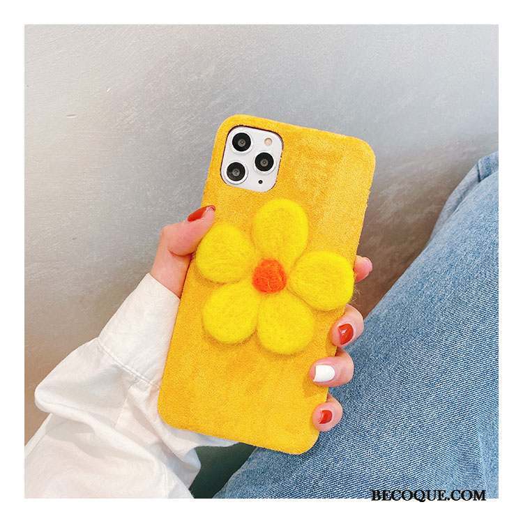 iPhone 11 Pro Coque Peluche Protection Silicone Personnalité Fluide Doux Fleurs